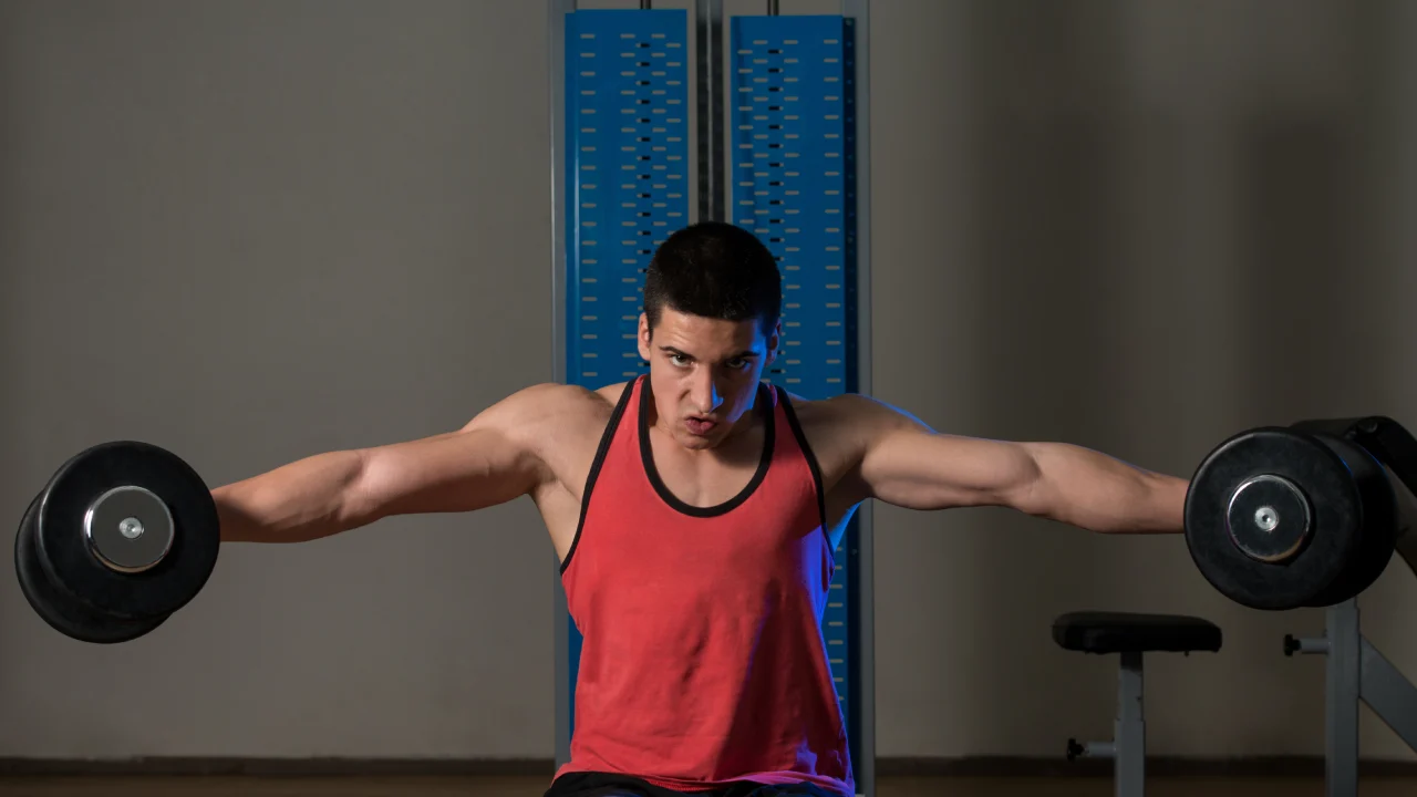 variasi latihan otot bahu Lateral Raise